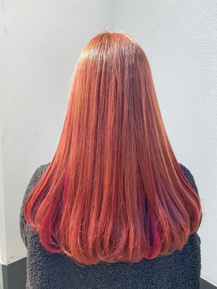 ロング カラー ブリーチ ピンクカラー カット ヘアカラー トリートメント 大野 りんのヘアスタイル