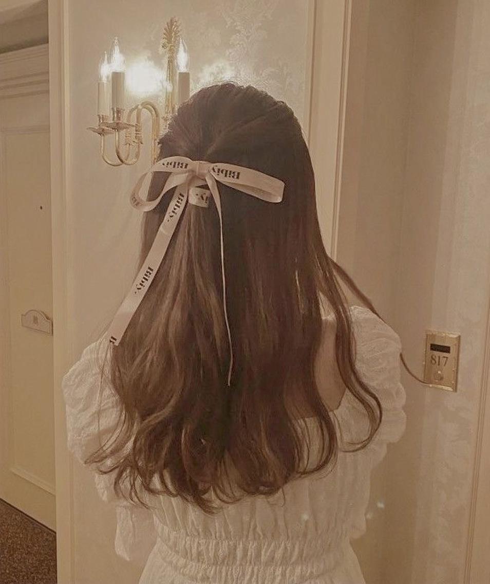 カラー 韓国ガーリー🩶🎀 ブリーチあり/なしのヘアスタイル