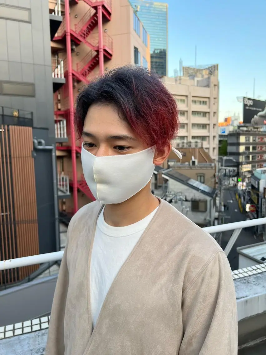 ミディアム カット 似合わせ/ブリーチ カラー.岡田友仁のヘアスタイル