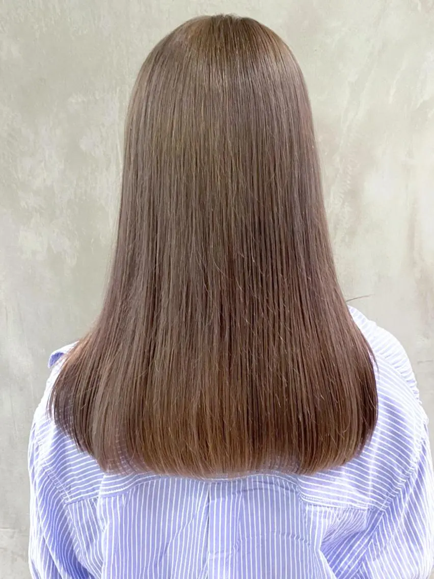 セミロング カラー グレージュ ITbyALBUM 松戸のヘアスタイル