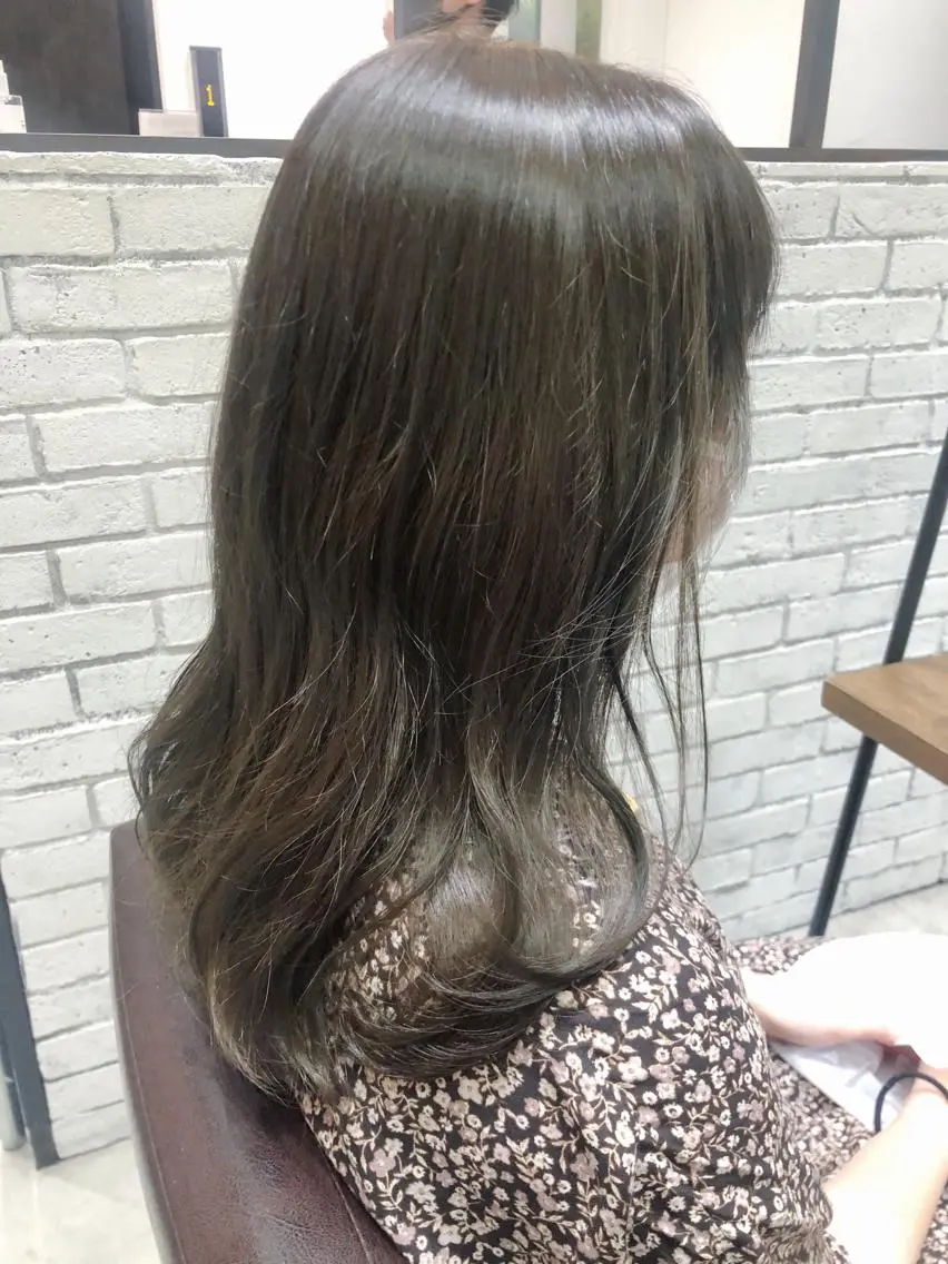 セミロング カラー グレージュ オリーブグレージュ オリーブグレー ヘアカラー トリートメント 🌿ニュアンス/髪質 改善🌿Fukudaのヘアスタイル