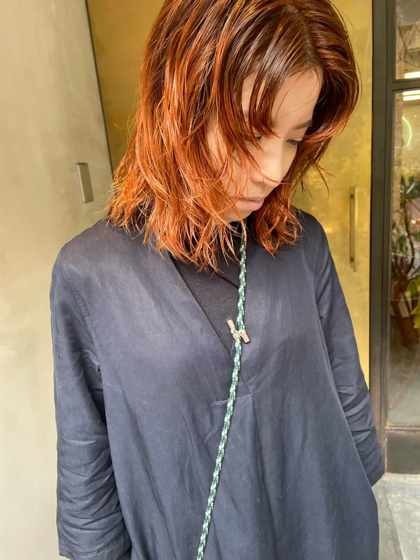 ミディアム カラー ｔｏ ｋｉのヘアスタイル