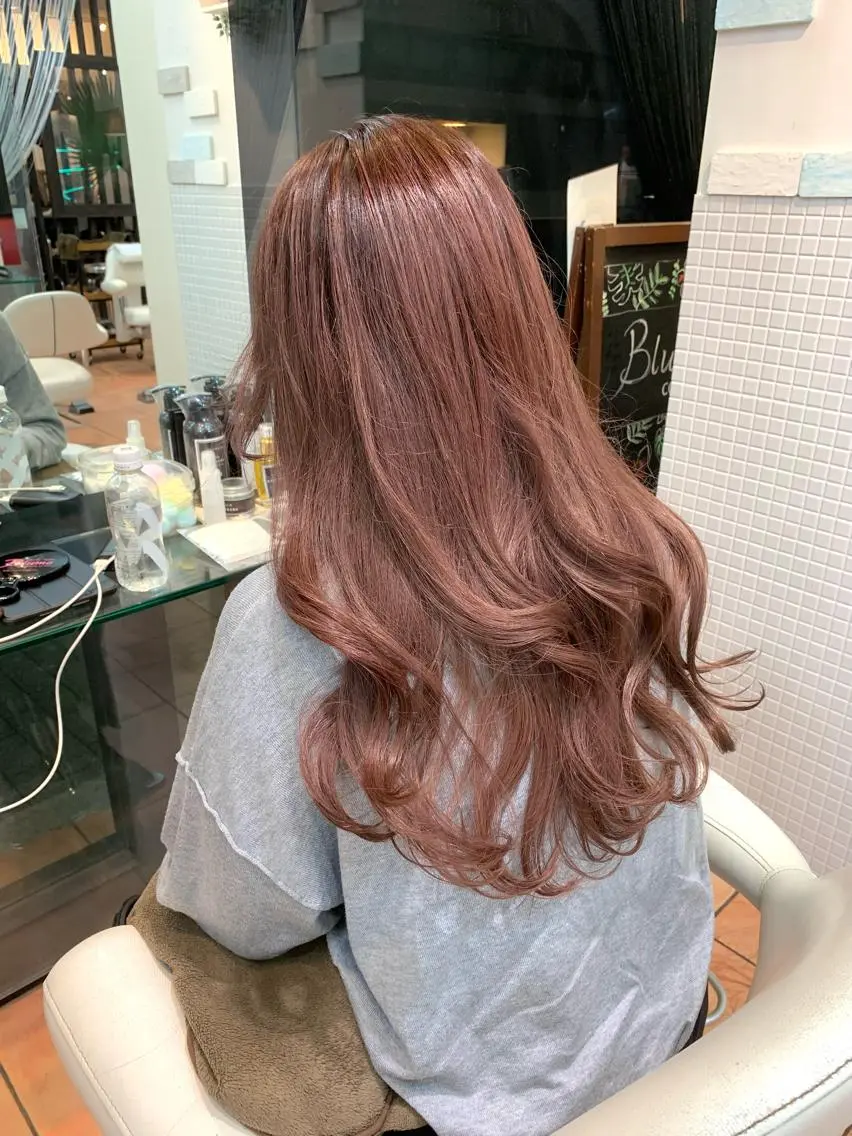 ロング カラー ベージュカラー ブリーチ ブリーチなしカラー ピンクカラー ピンクベージュ カット ヘアカラー トリートメント ヘッドスパ ayaka 大宮のヘアスタイル