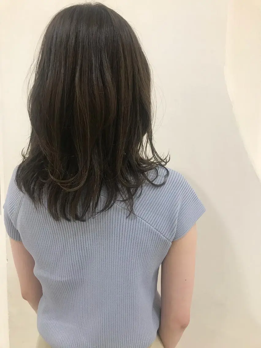 ミディアム カット ヘアカラー トリートメント 庄嶋 彩香のヘアスタイル