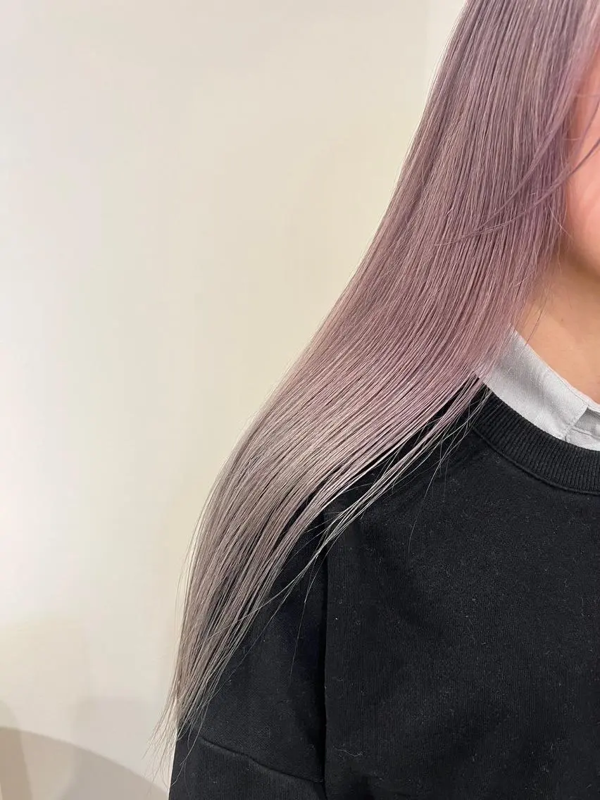 セミロング カラー 山崎 れいなのヘアスタイル