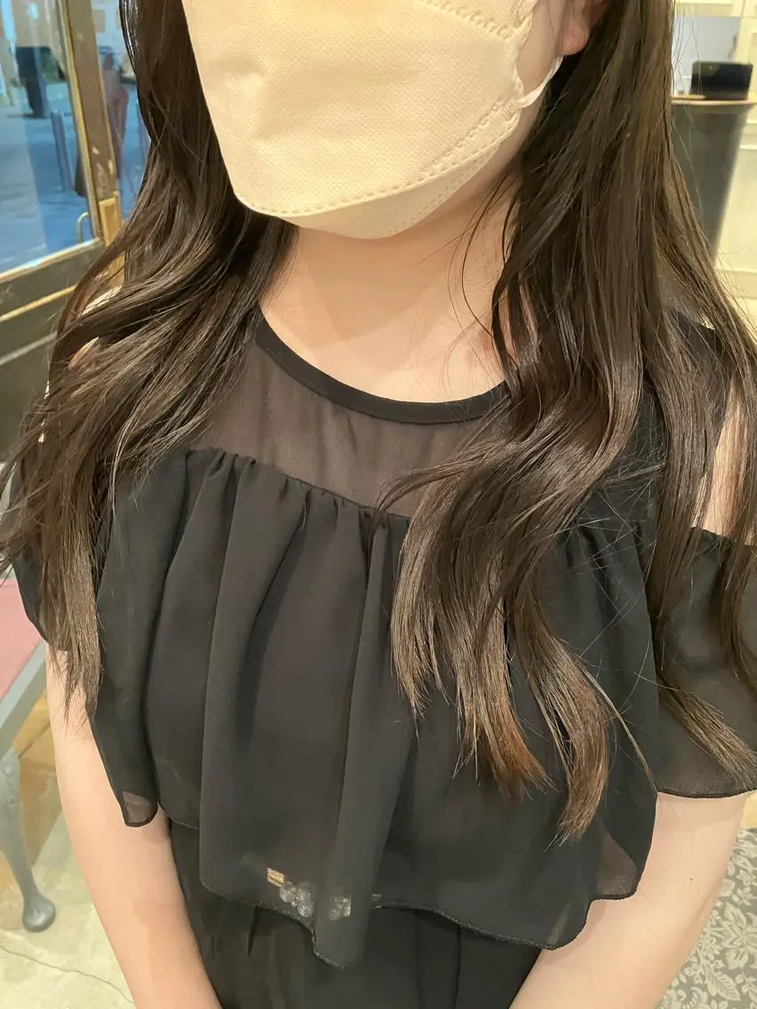 ロング サキ🤍ハイトーン 🪩レイヤーカットのヘアスタイル