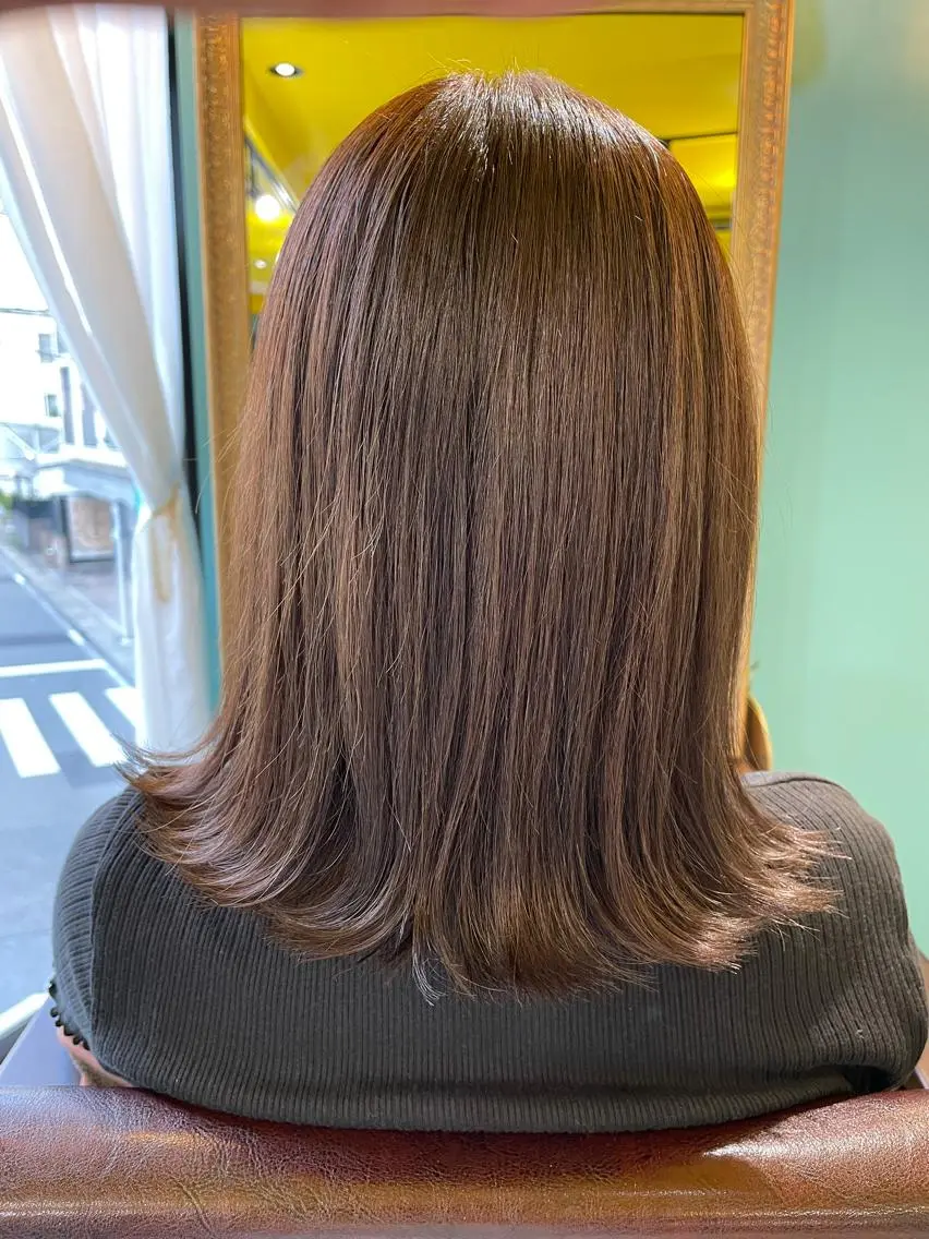 ミディアム アッシュ カット ヘアカラー 縮毛矯正 トリートメント 末石 智のヘアスタイル