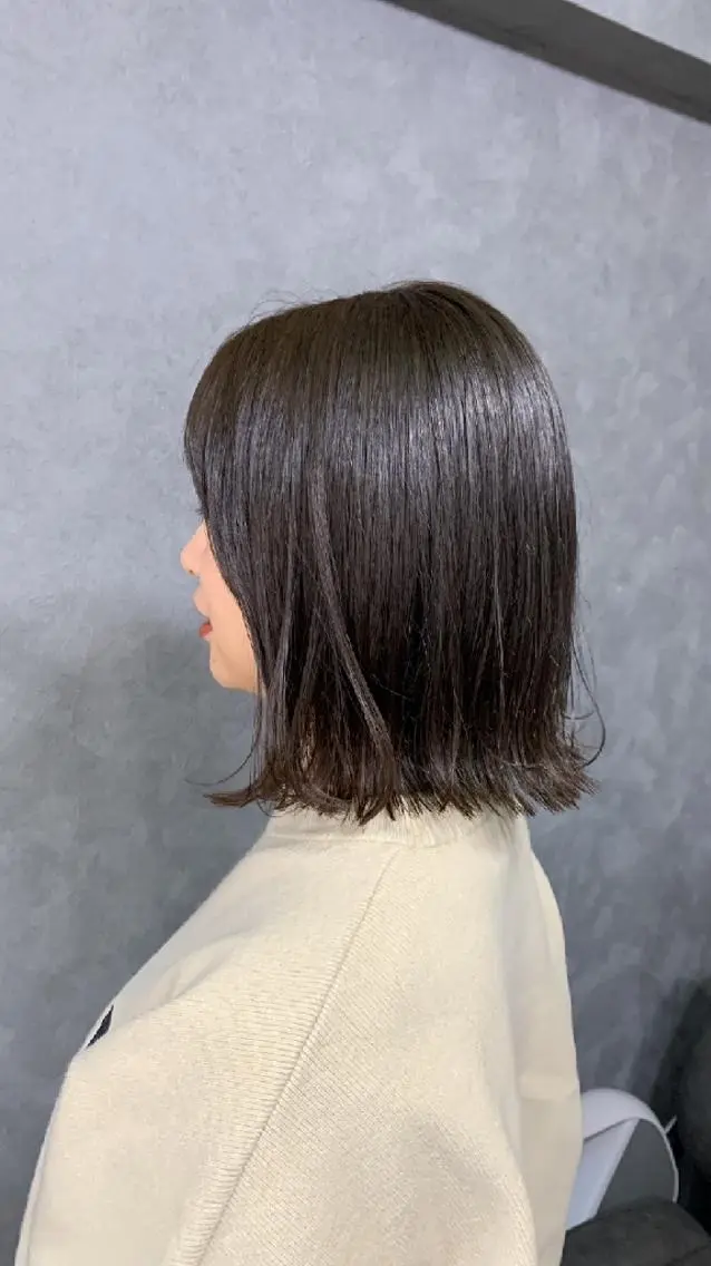 ミディアム カラー 切りっぱなしボブ ボブ chouette シュエットのヘアスタイル