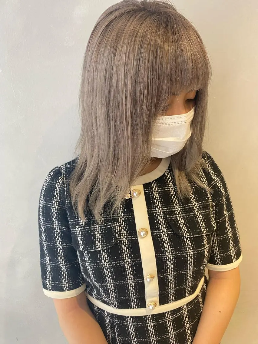 セミロング カラー nishido ハイライト/パーマのヘアスタイル