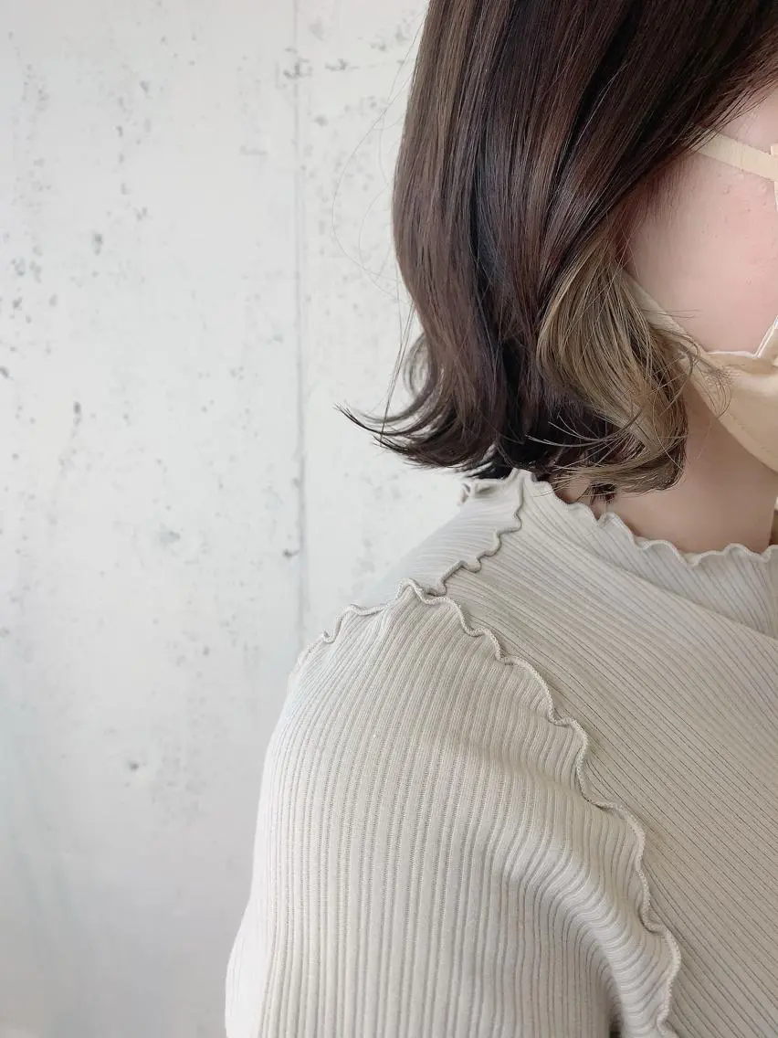 ショート カラー 透明感ハイトーン🦄 キラ🌈のヘアスタイル