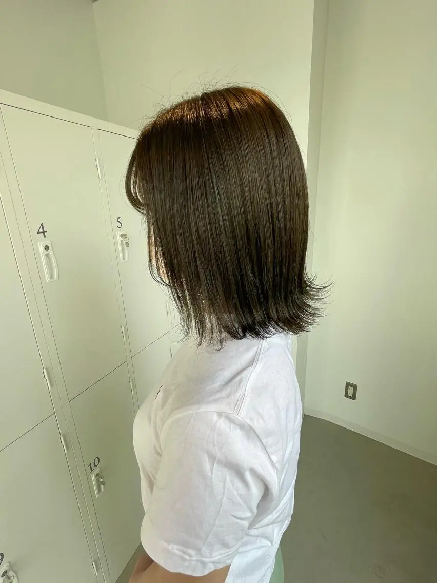 ミディアム カラー グレージュ オリーブグレージュ オリーブグレー 店長 MANAMI 艶カラー／骨格ボブのヘアスタイル
