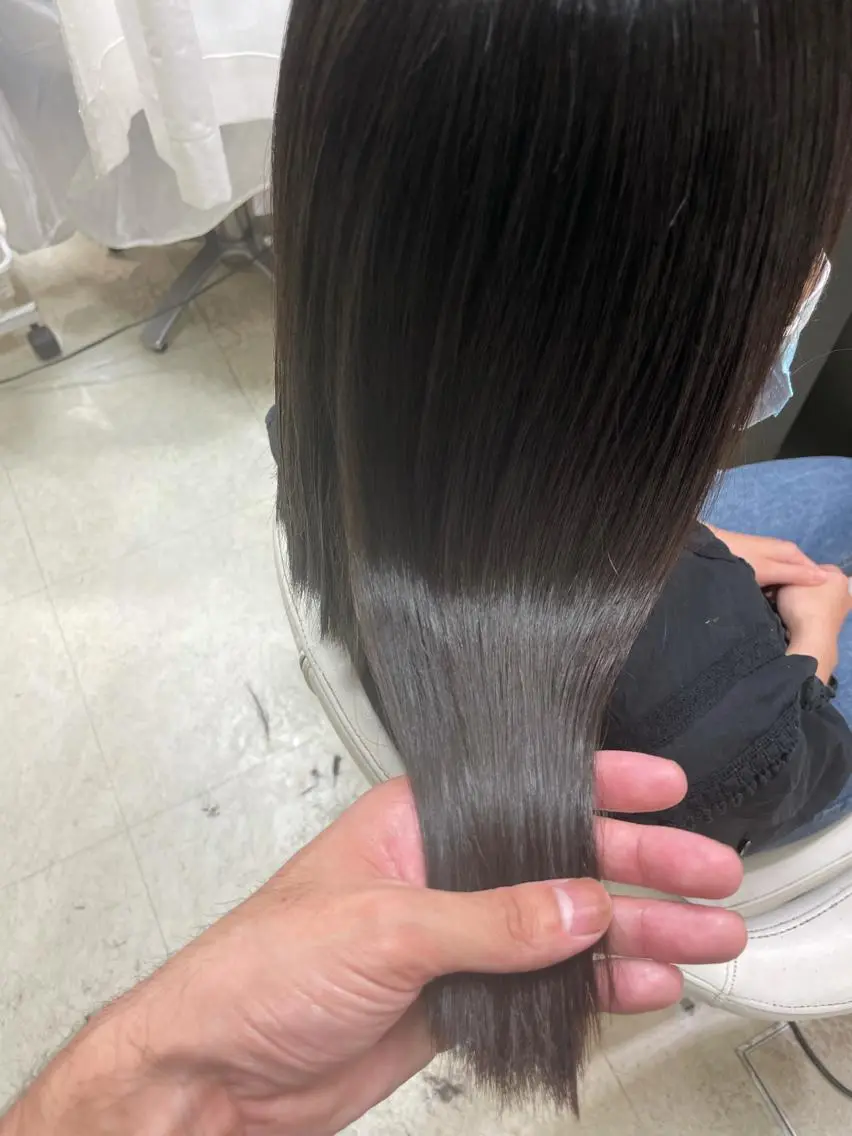セミロング カット 縮毛矯正 le. pidorgeのヘアスタイル