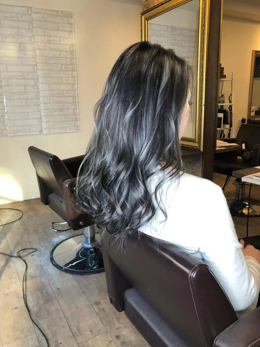 セミロング カラー ハイライトカラー ハイライト 美髪・艶髪特化美容師 RYOJIのヘアスタイル