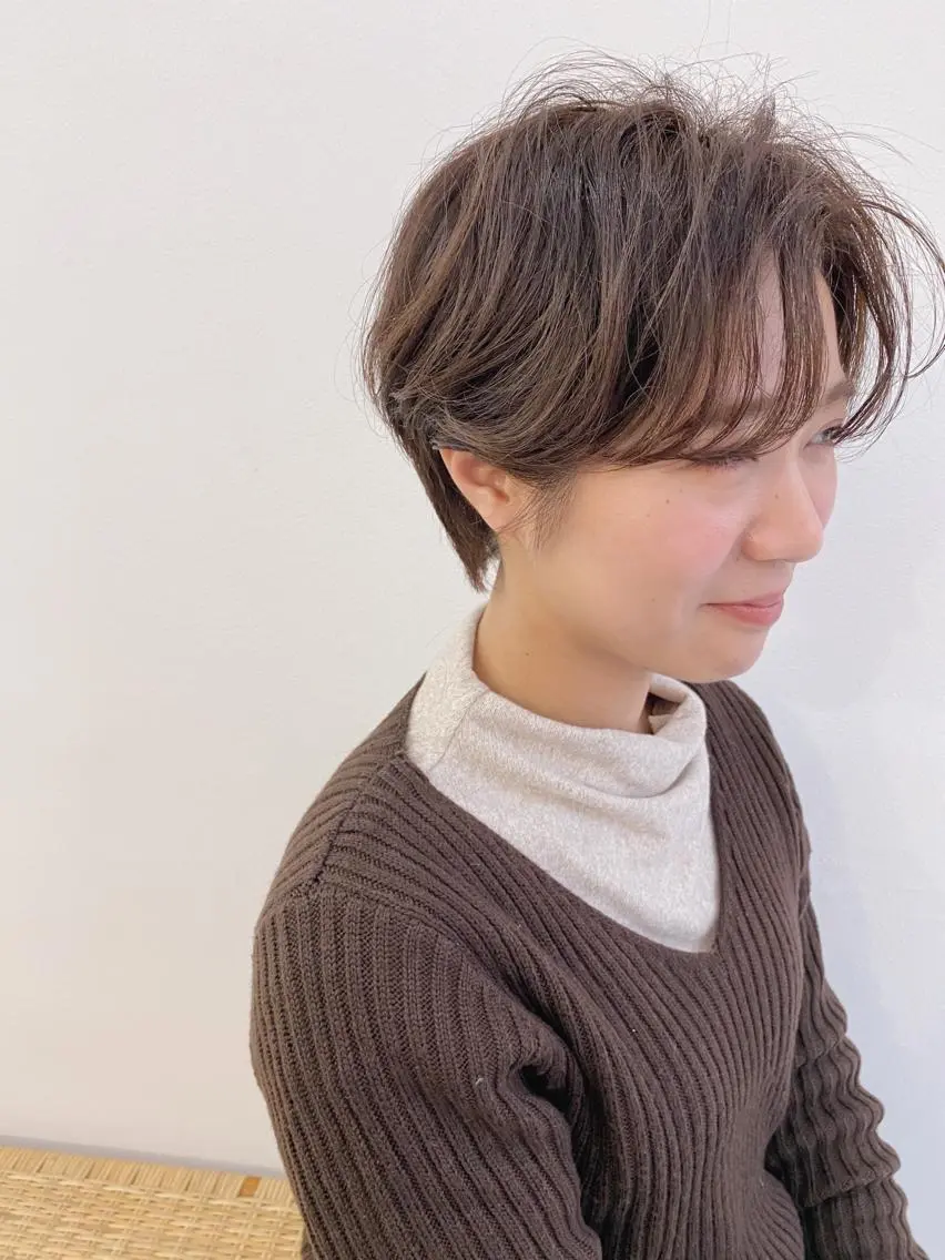 ショート パーマ 顔周りレイヤーカット ブリーチminamiのヘアスタイル
