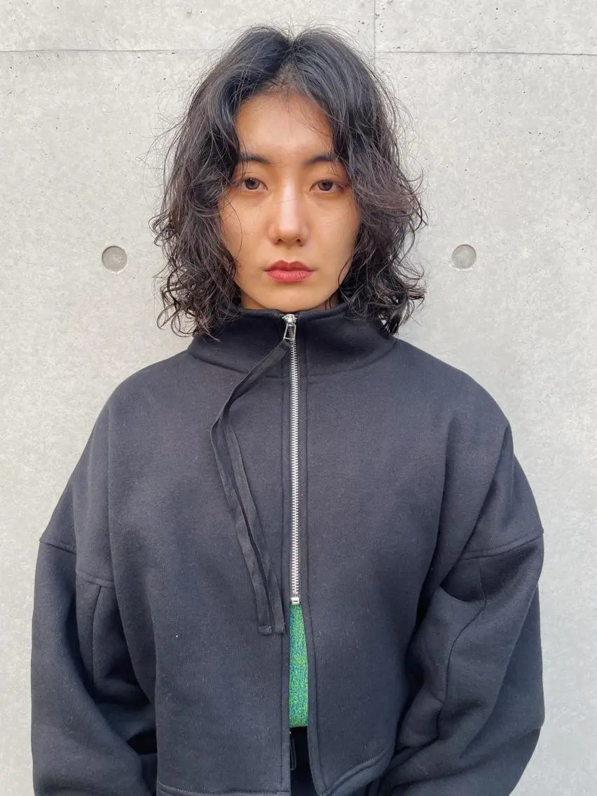 ミディアム カラー ミディアムパーマ カット パーマ トリートメント センスをお届けします 大谷将生infpのヘアスタイル