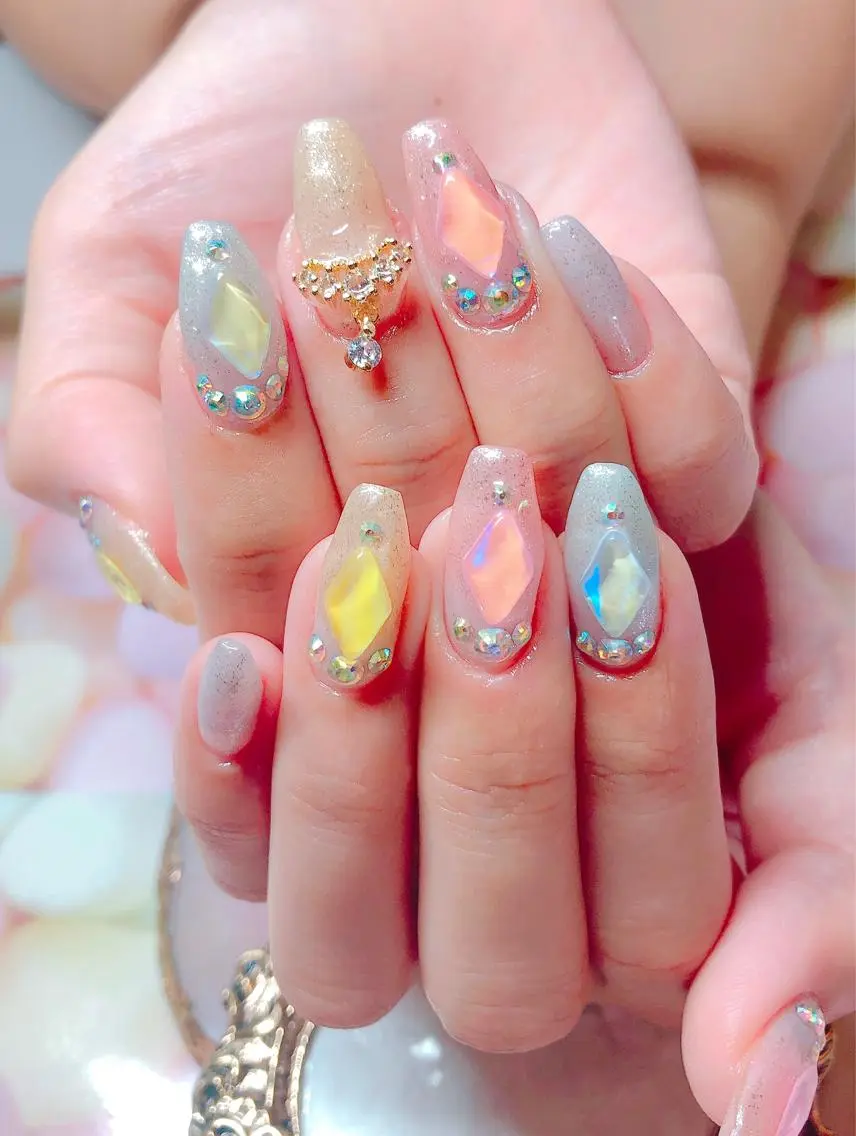 ネイル CROWN プライベートサロンのネイルデザイン