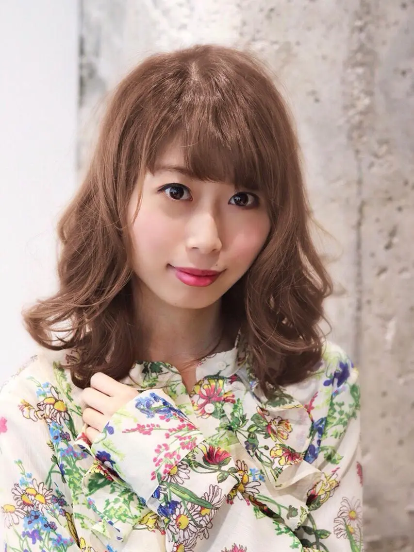 セミロング カラー バレイヤージュ 黒髪 グラデーションカラー グレージュ ハイライトカラー カット ヘアカラー トリートメント 髪質改善🌈縮毛矯正 荻原　達矢のヘアスタイル