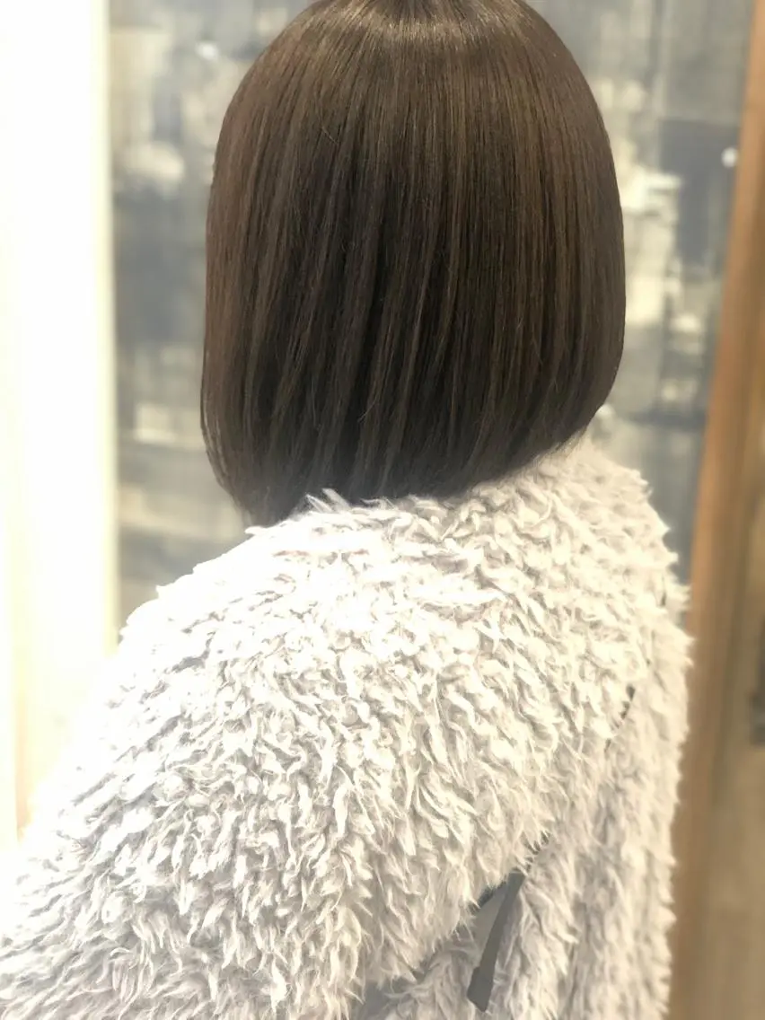 ミディアム カラー 日高 香織のヘアスタイル
