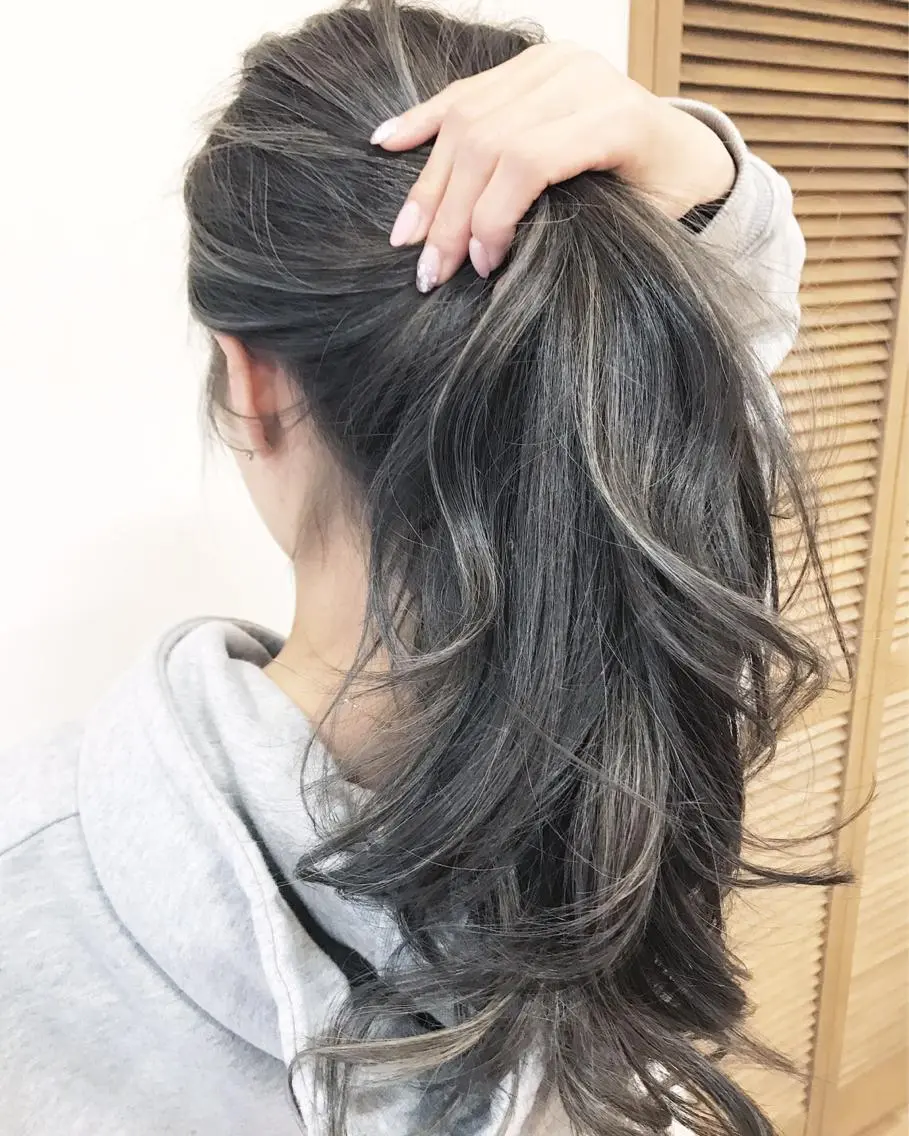 ロング カラー ヘアアレンジ グレージュ ハイライトカラー ハイライト 馬場 涼平のヘアスタイル