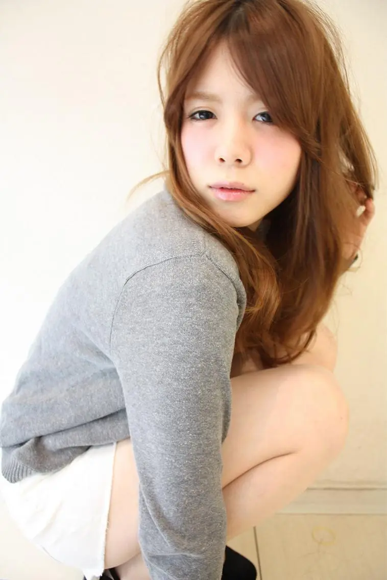 ミディアム カラー パーマ イルミナカラー くせ毛 髪質改善 縮毛矯正 トリートメント tuuli トゥーリのヘアスタイル