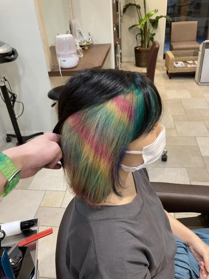カラー インナーカラー ボブ ヘアカラー 低ダメ高明度 低ダメ高明度ハイトンのヘアスタイル