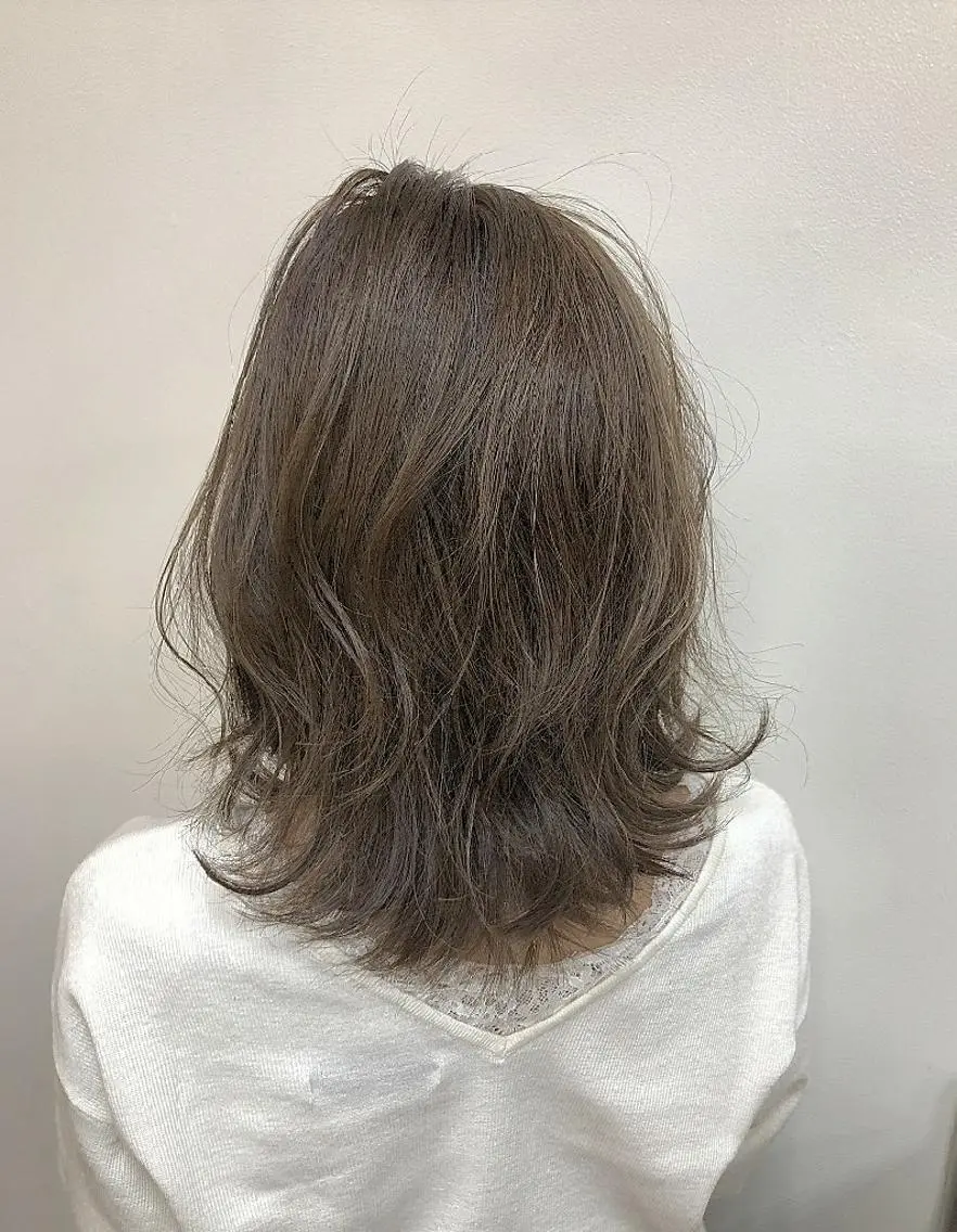 ミディアム くびれヘア ハイライト MARRON 🍊mihoのヘアスタイル