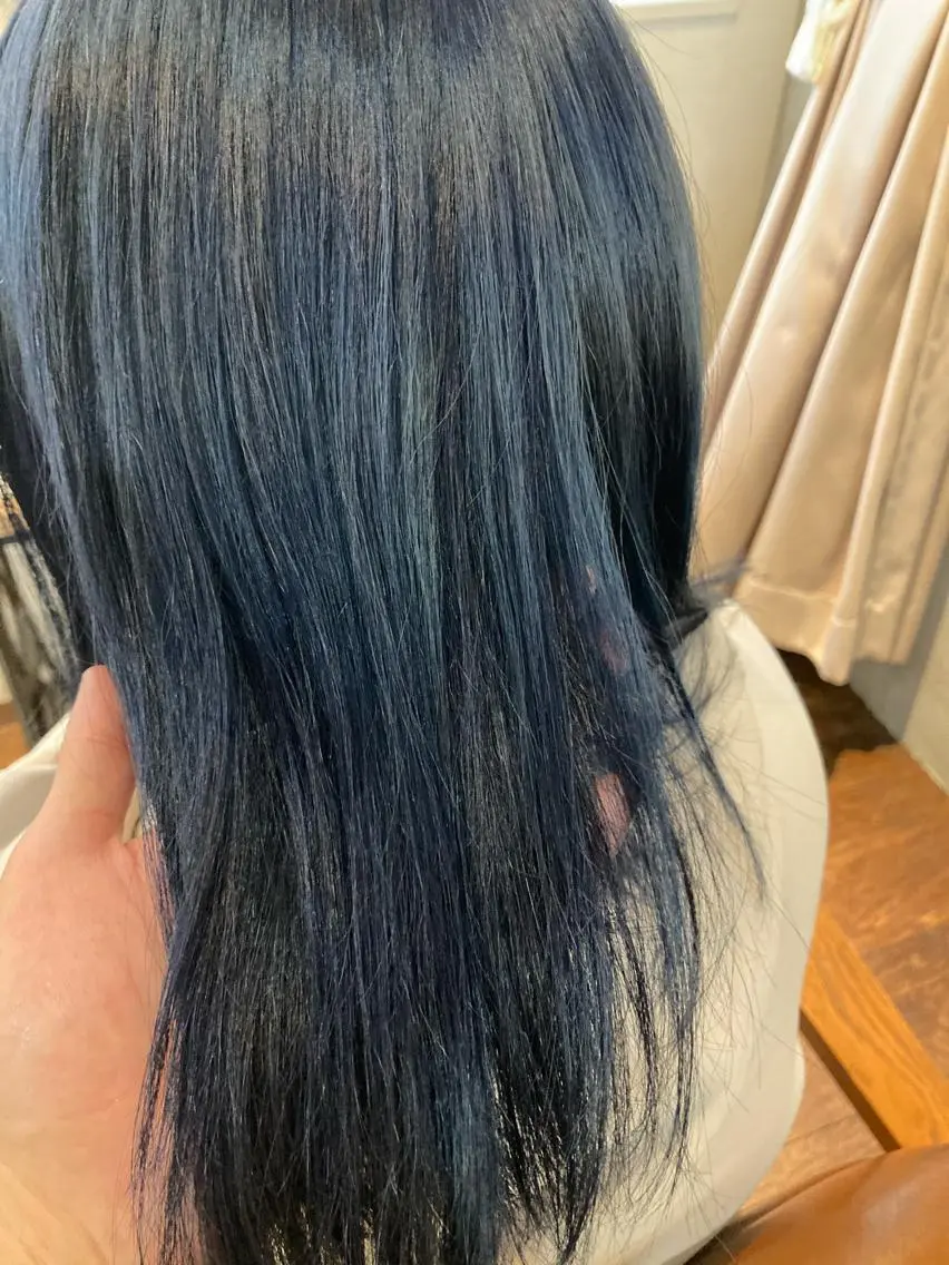 ミディアム カラー 黒髪 ブルーカラー ブルーブラック クオルシアカラー 縮毛矯正&髪質改善 ⭐️OGUのヘアスタイル