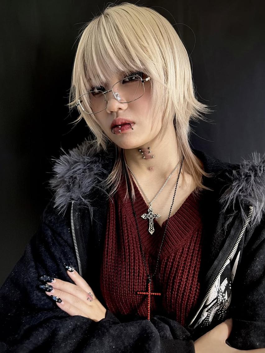 ミディアム カラー レイヤーカット ウルフカット ウルフ/レイヤー /ブリーチ/心斎橋のヘアスタイル