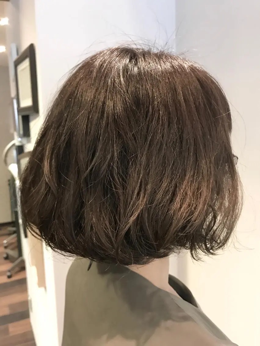 ショート カラー ブラウンカラー ひろせ かなのヘアスタイル