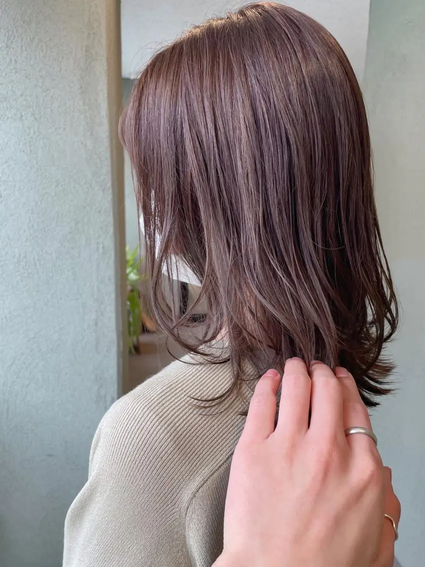 ミディアム カラー ベージュカラー シルバー シルバーベージュ カット ヘアカラー トリートメント HIROKI ”博多 /ボブのヘアスタイル