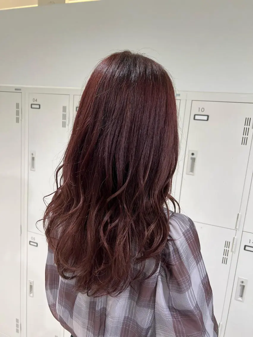 セミロング カラー ブリーチ ボルドーカラー ラベンダーカラー ラベンダーピンク ピンクカラー ヘアカラー トリートメント 【暖色カラー特化】 中山由梨のヘアスタイル