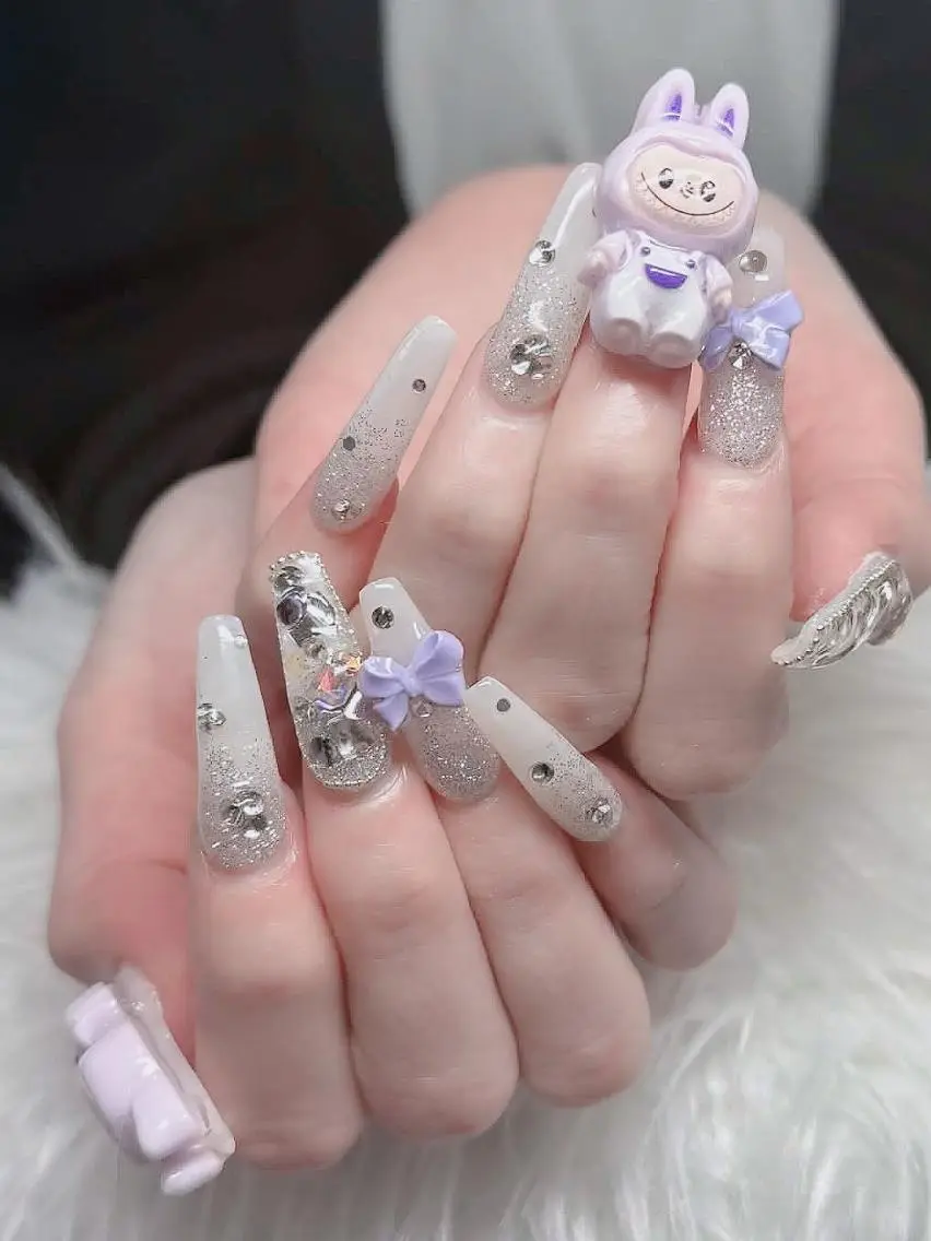 ネイル オーロラネイル フレンチネイル ジェルネイル ハロウィン キラキラネイル ハンドネイル neco H.babynailのネイルデザイン