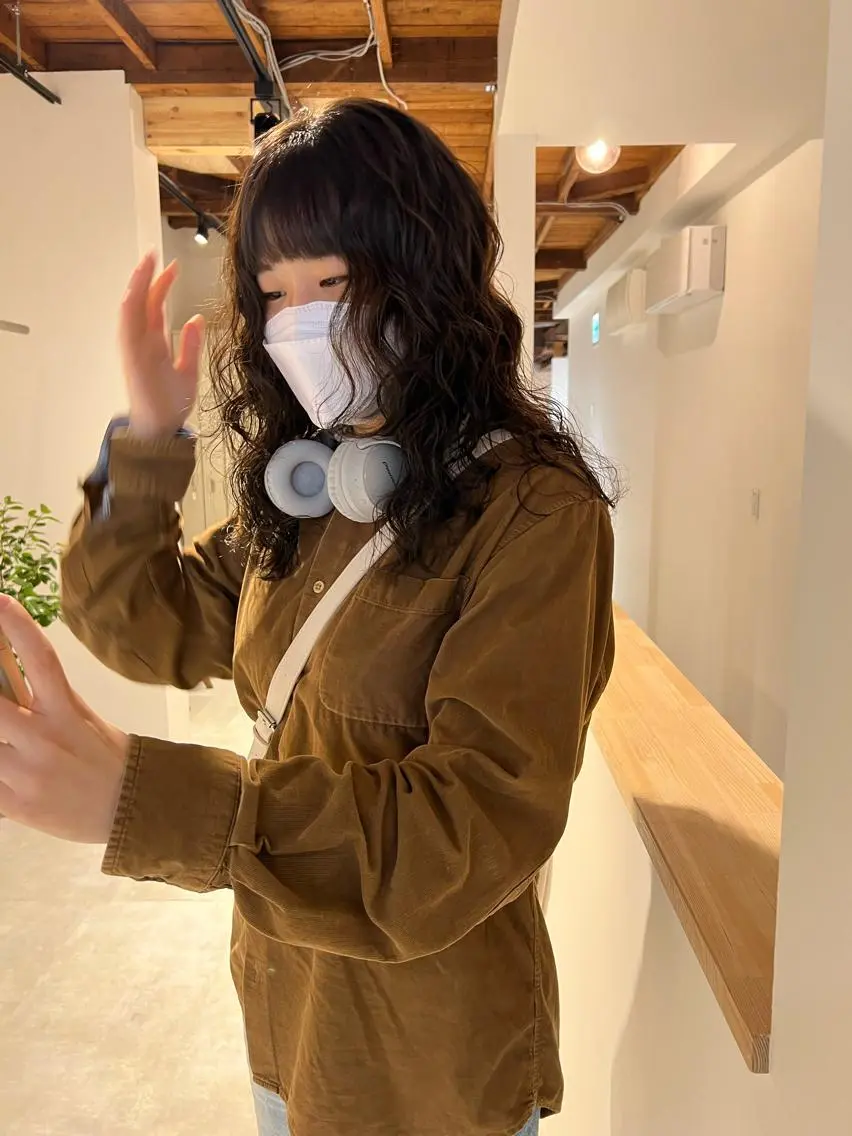 セミロング パーマ io濱川 遥のヘアスタイル
