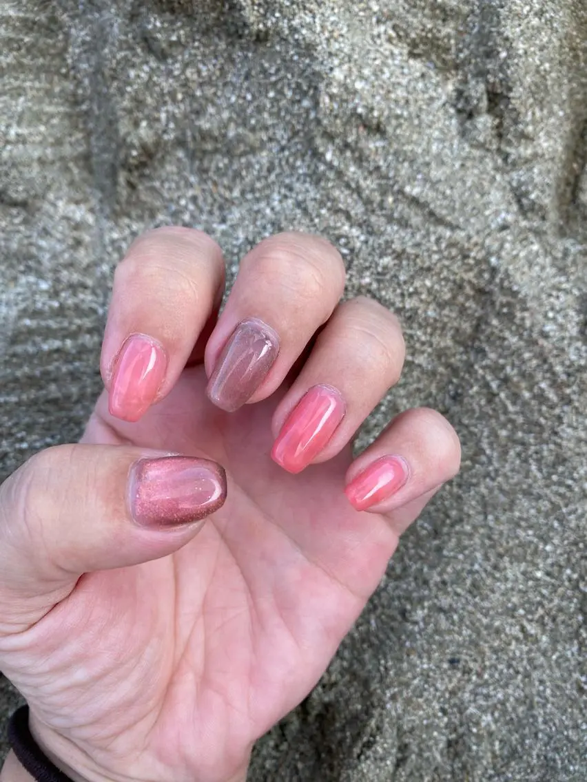 ネイル マグネットネイル ピンク ハンドネイル LIll nailのネイルデザイン