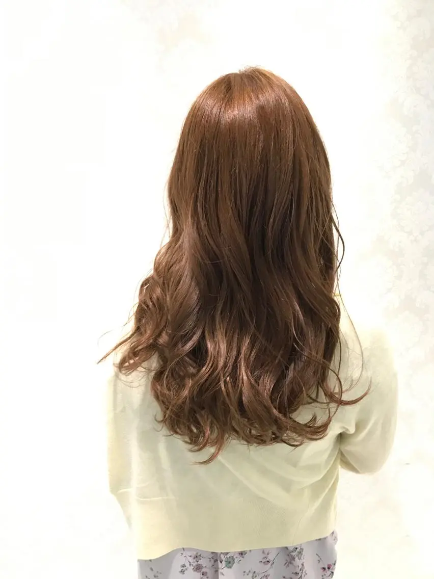ロング カラー ヘアアレンジ ベージュカラー ブリーチ ブリーチなしカラー シルバー シルバーベージュ ⭐️髪質改善⭐️ フジヒサゴウタのヘアスタイル