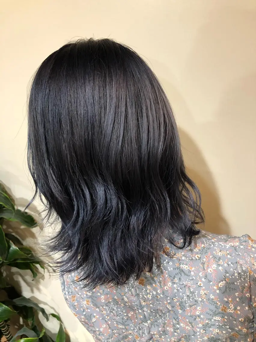 ミディアム カラー ブルーカラー ネイビーカラー カット ヘアカラー トリートメント ハイトーン/ブリーチ ルミエール/新栄/栄のヘアスタイル