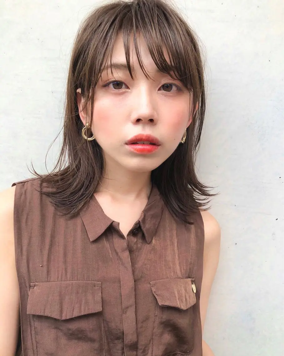 ミディアム カラー ベージュカラー フォギーベージュ ボブ 外ハネヘア 似合わせレイヤー 🇰🇷荒木洋文のヘアスタイル
