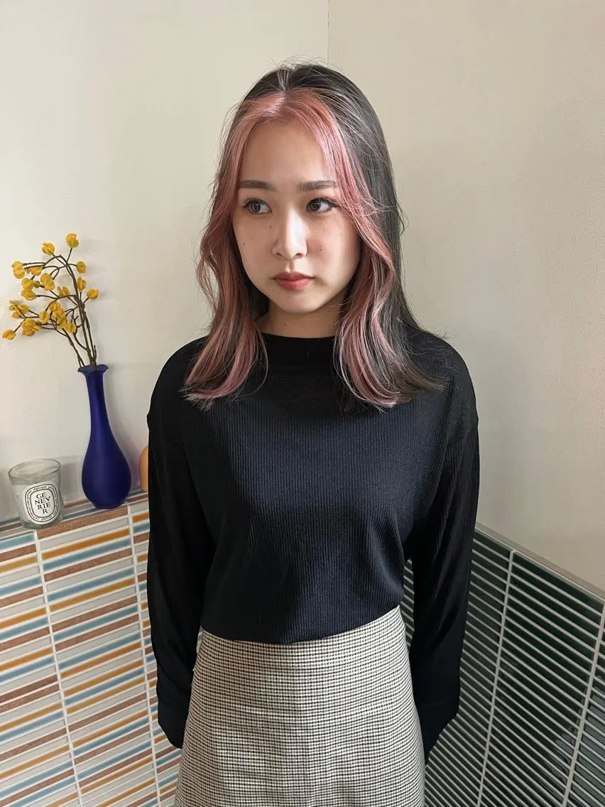 ミディアム カラー ミストバング ベージュカラー ブリーチ フェイスフレーミング ピンクカラー ヘアカラー トリートメント 🩷ハイトーン透明感 レイヤー🩷ユリカのヘアスタイル