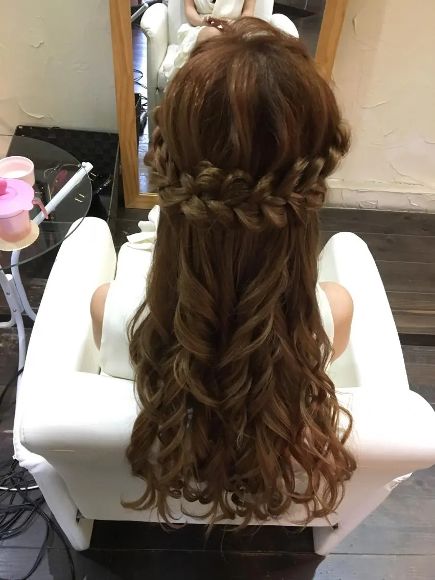 ロング カラー パーマ ヘアアレンジ ヘアセット brille ~eyelash~のヘアスタイル