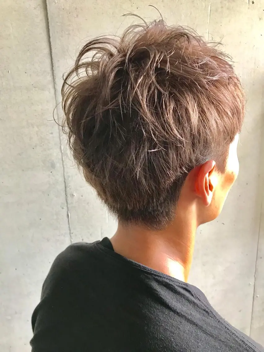 メンズ メンズブリーチ ere hair salonのヘアスタイル