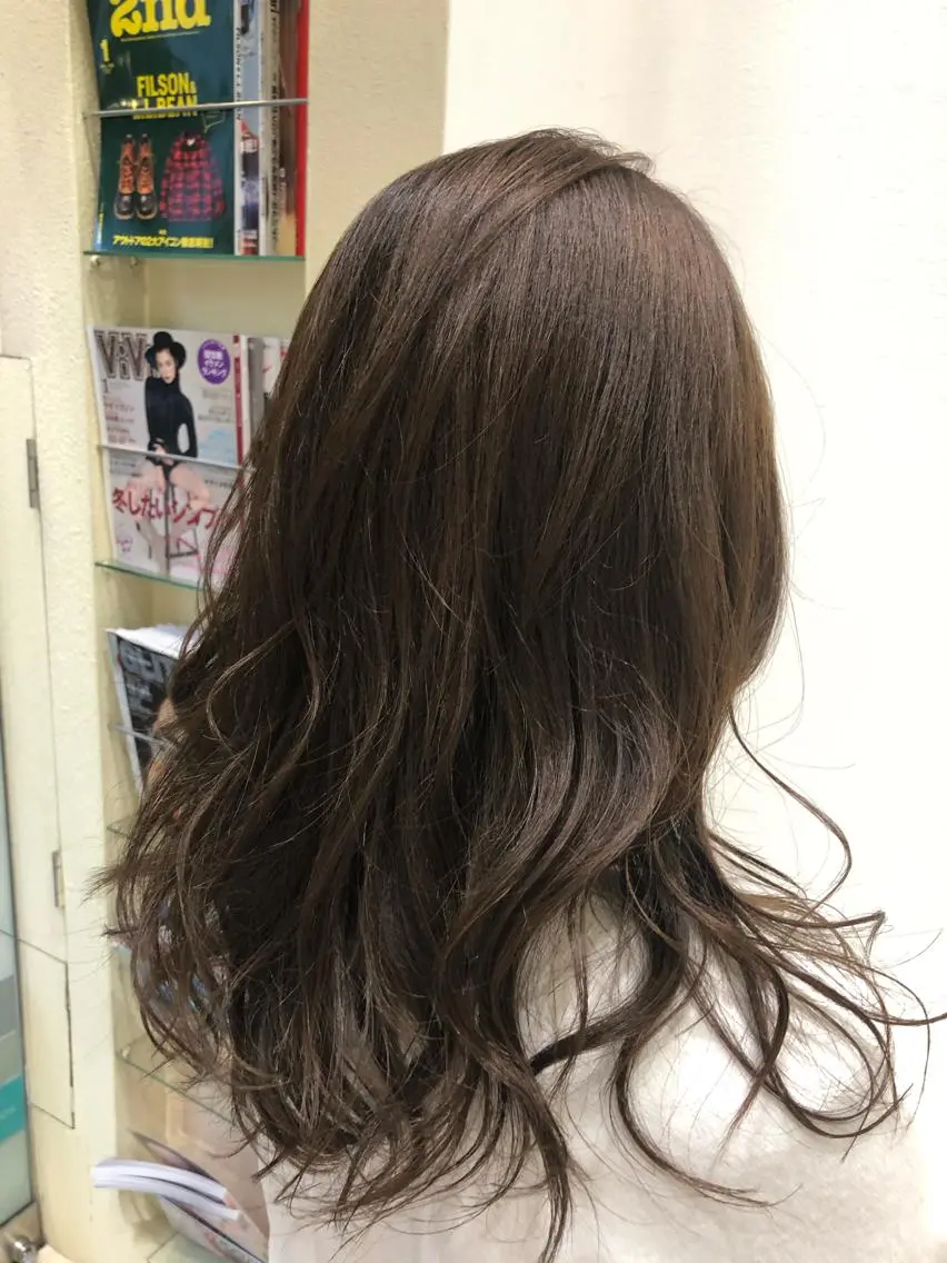 ロング カラー アッシュ アッシュブラウン ブラウンカラー ヘアカラー 河原町/艶髪/西田 晴香のヘアスタイル