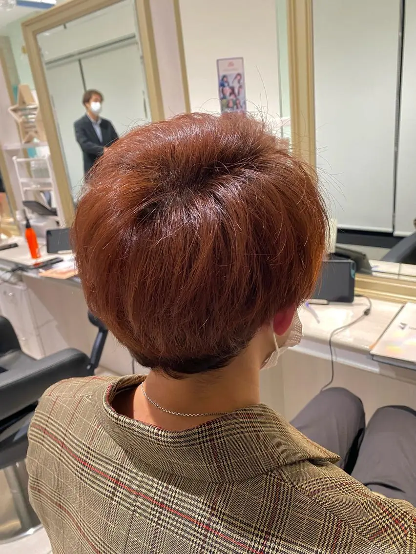 ショート カラー メンズ ブラウンカラー オレンジ ヘアカラー 吉澤 海咲のヘアスタイル