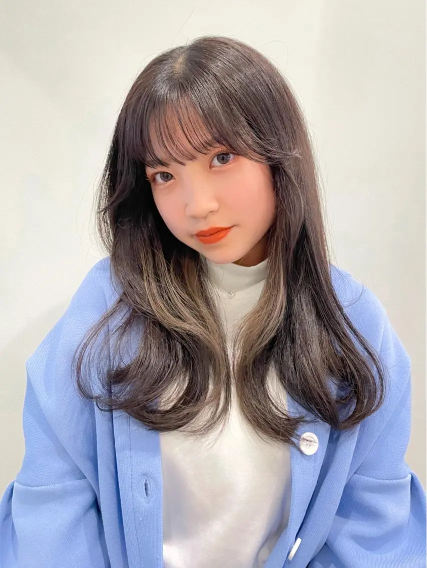 セミロング カット 🌹ハッシュカット、 レイヤー韓国ヘア🌹のヘアスタイル