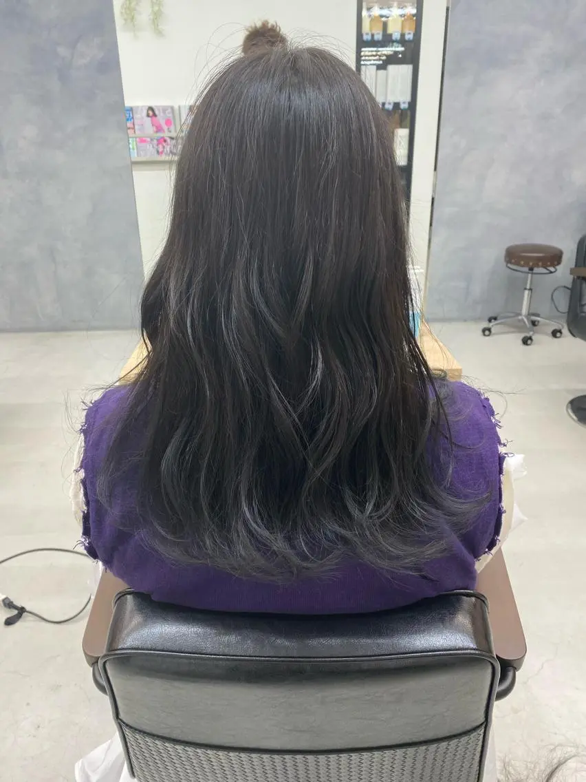 セミロング 嶋田 久純のヘアスタイル