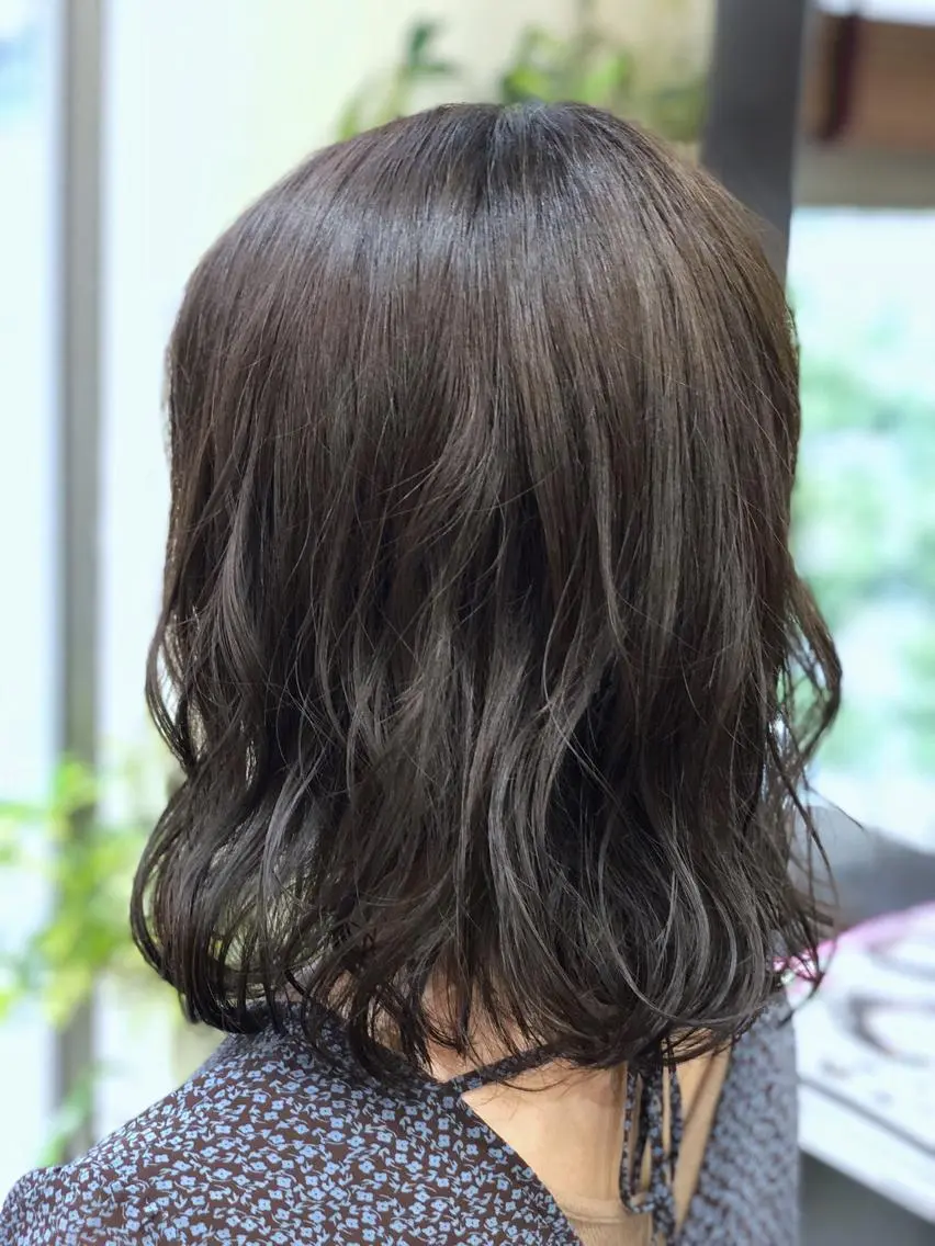 ミディアム カラー ヘアアレンジ ブルーカラー ブルージュ 溝口 ひなこのマツエク・マツパデザイン