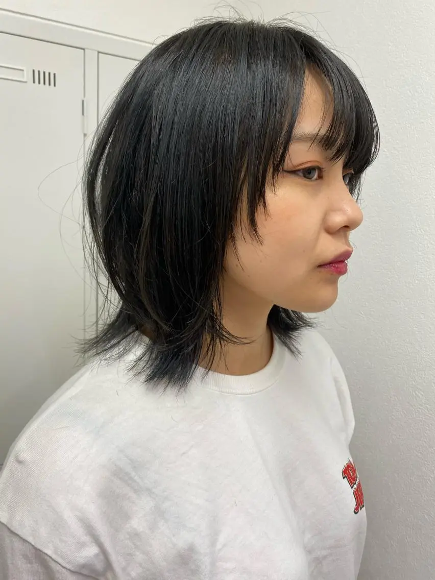 ミディアム レイヤーカット 西山梨々【5/1〜 復帰致します🌼】のヘアスタイル