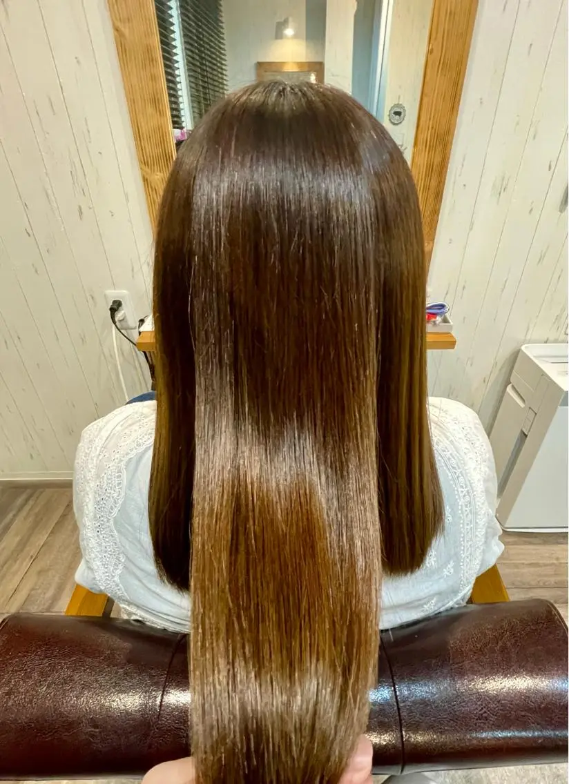 セミロング カット 縮毛矯正 トリートメント 小阪 将司のヘアスタイル