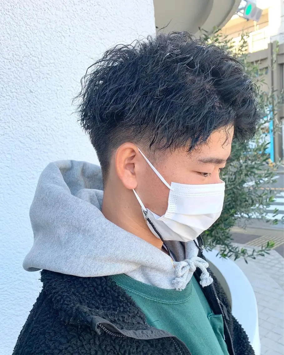 ショート カラー パーマ ヘアアレンジ メンズ メンズパーマ メンズツイストパーマ ツイストスパイラルパーマ スパイラルパーマ ツイストパーマ メンズパーマ職人 加藤 弘貴のヘアスタイル