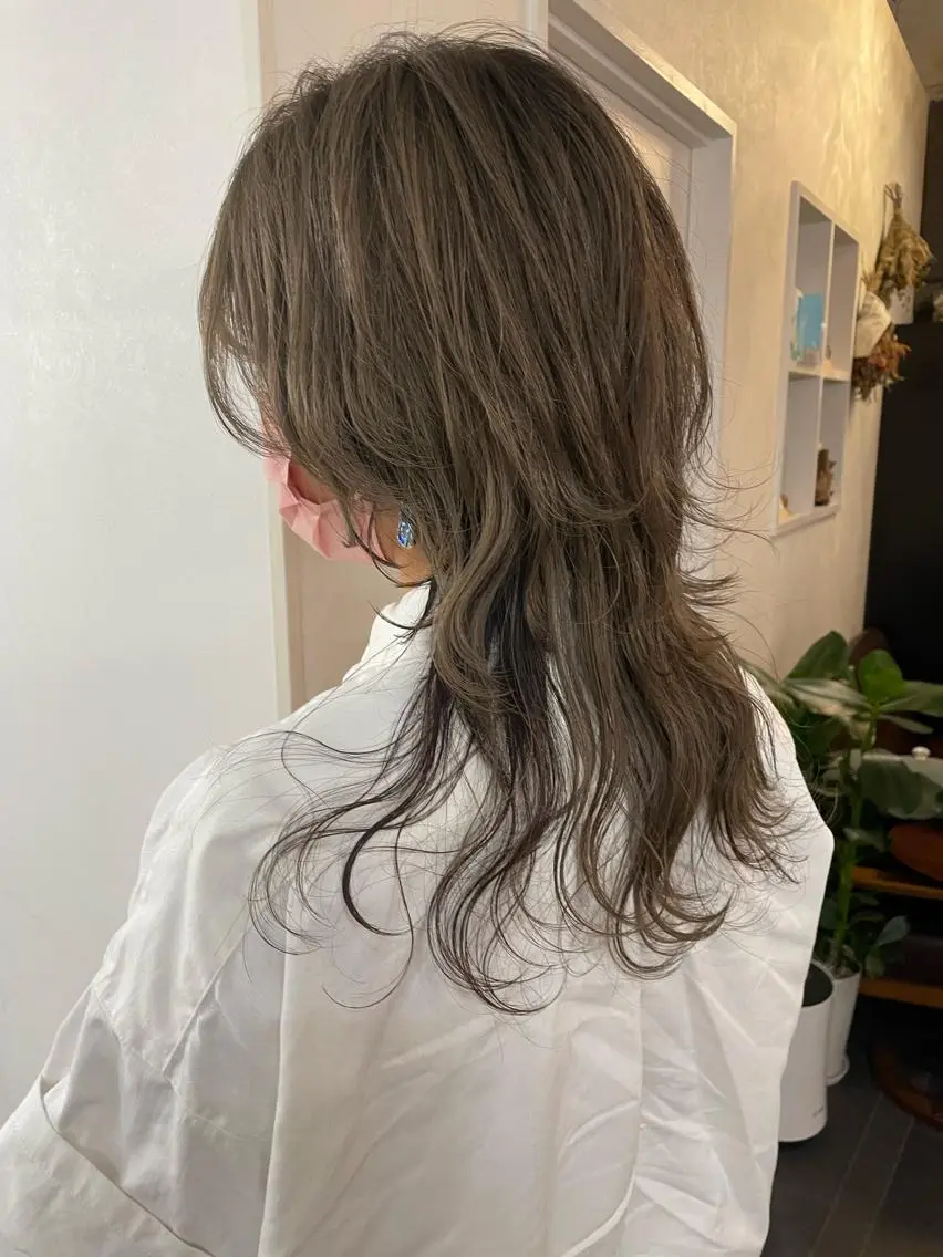 セミロング ウルフカット カット やまぎし ひろきのヘアスタイル