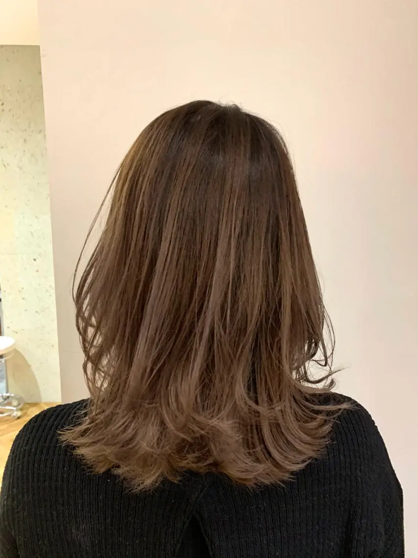 ミディアム 斉藤大河 カラー/縮毛矯正のヘアスタイル